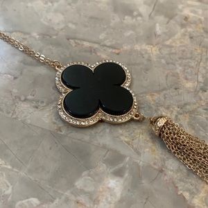 Luxurious Black Clover Necklace